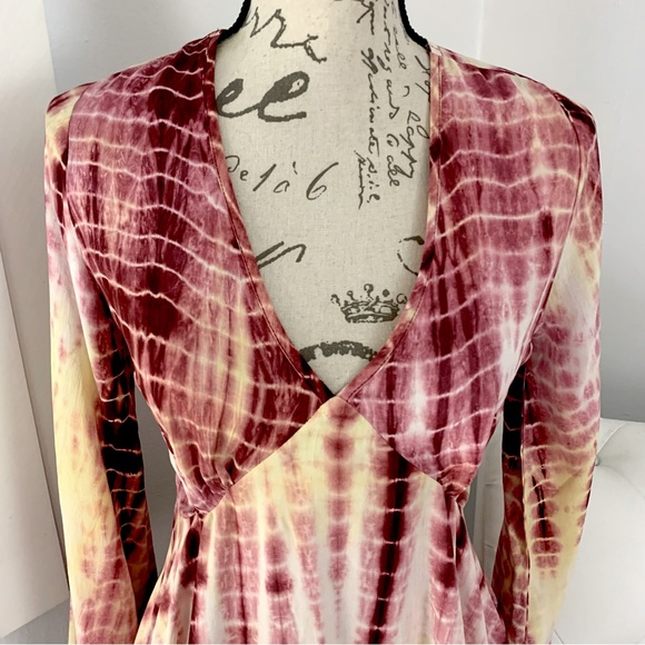 NWT Nasty Gal Tie Dye Open Tie Back Flared Sleeve Mini Dress Magenta Yellow 2 - Picture 3 of 10